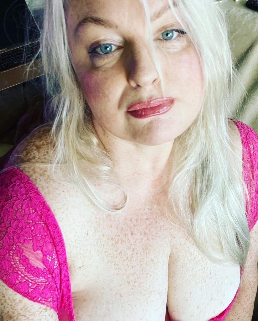 Rachelle Benz, NiteFlirt Flirt of the week